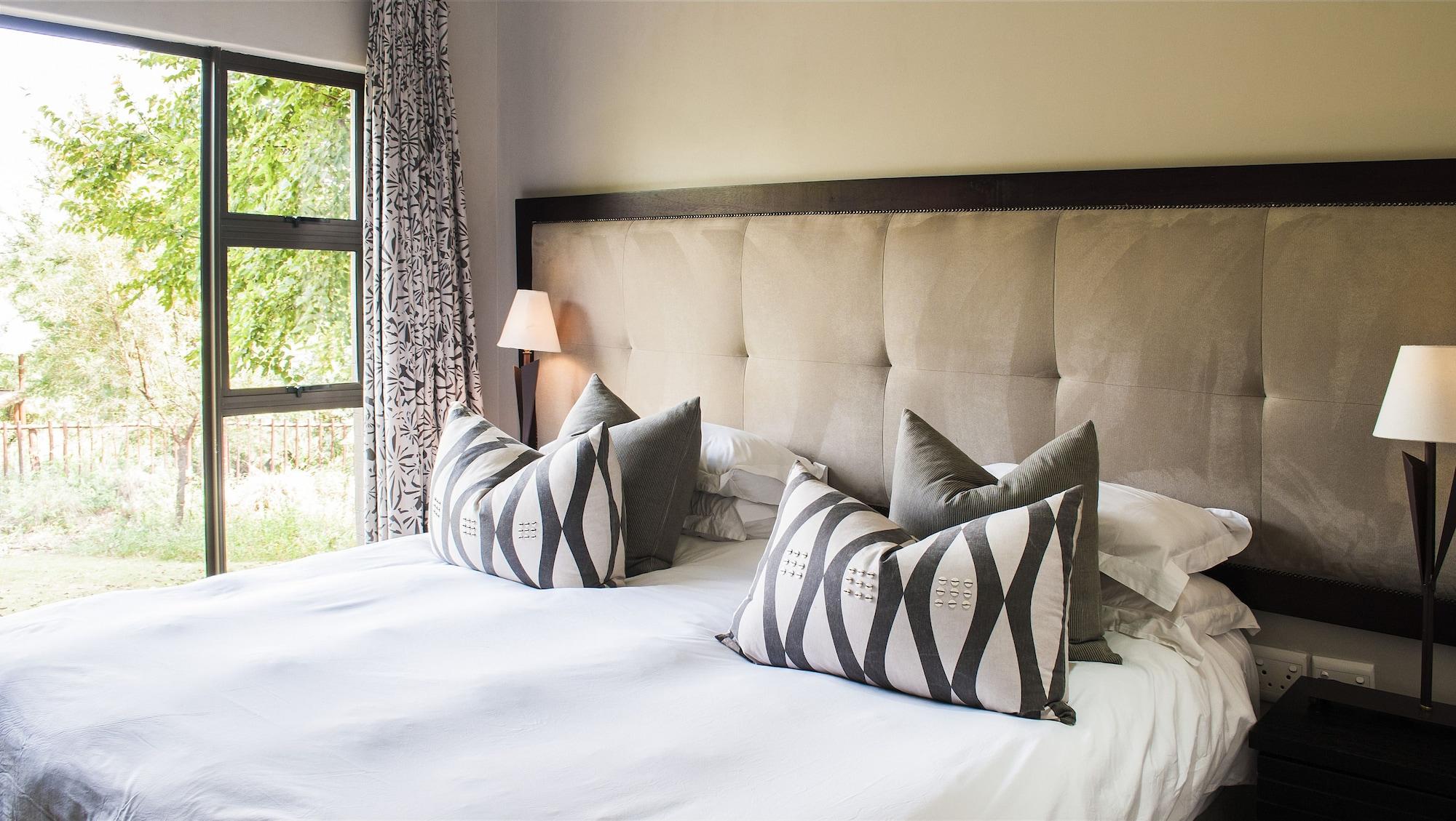 The Blades Hotel Pretoria Bagian luar foto