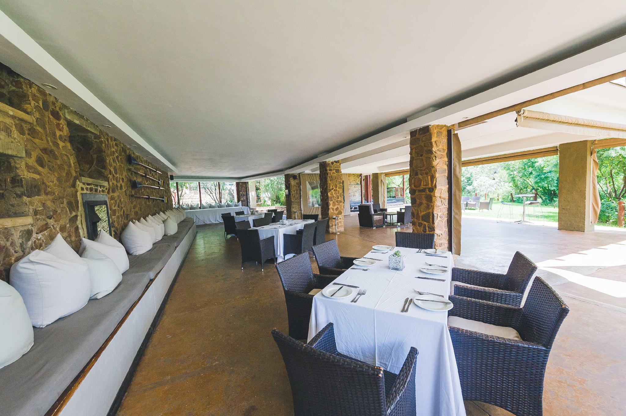The Blades Hotel Pretoria Bagian luar foto