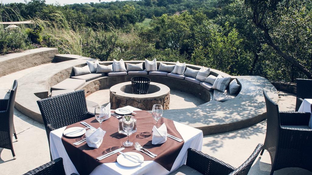 The Blades Hotel Pretoria Bagian luar foto