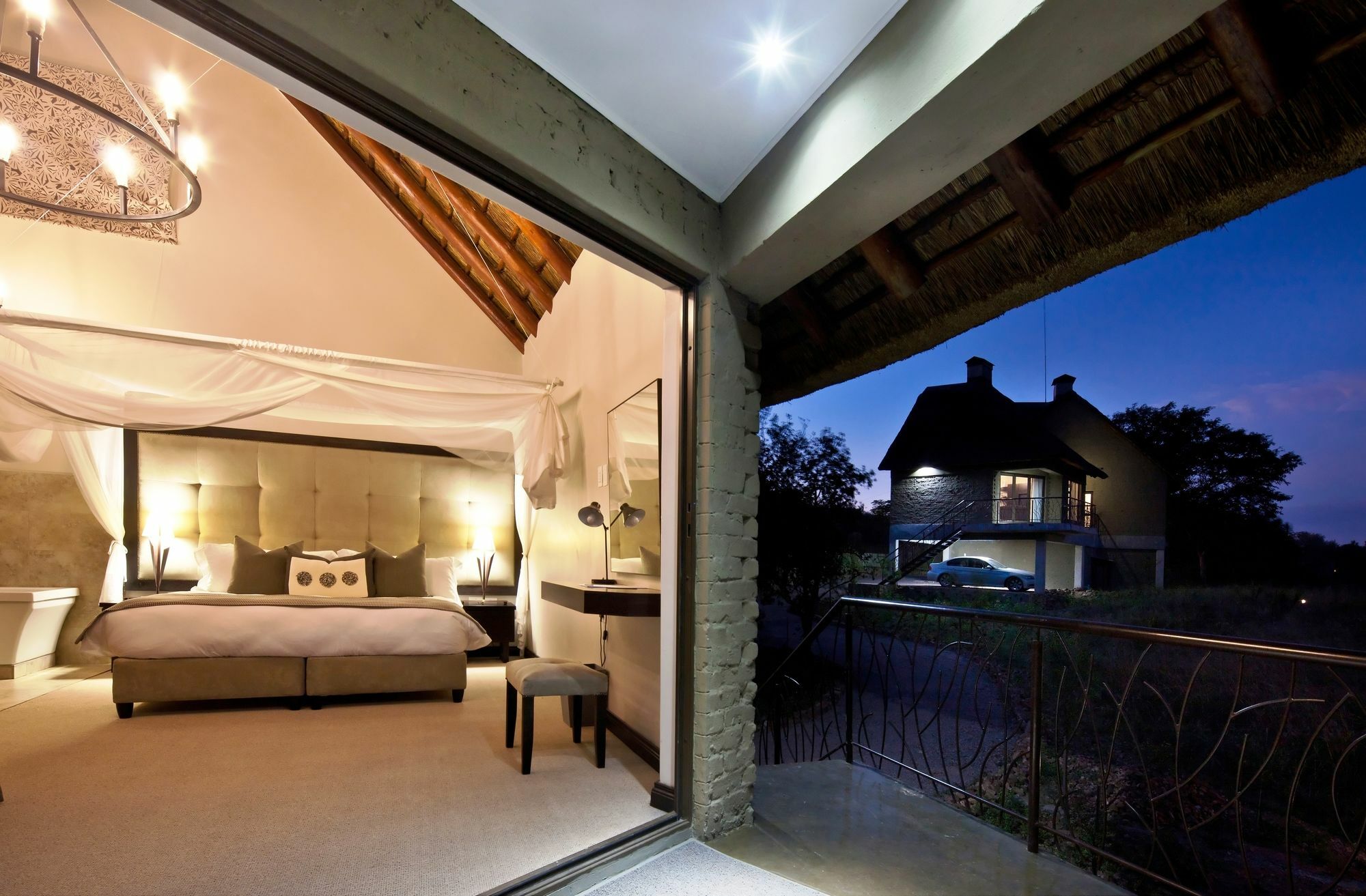 The Blades Hotel Pretoria Bagian luar foto