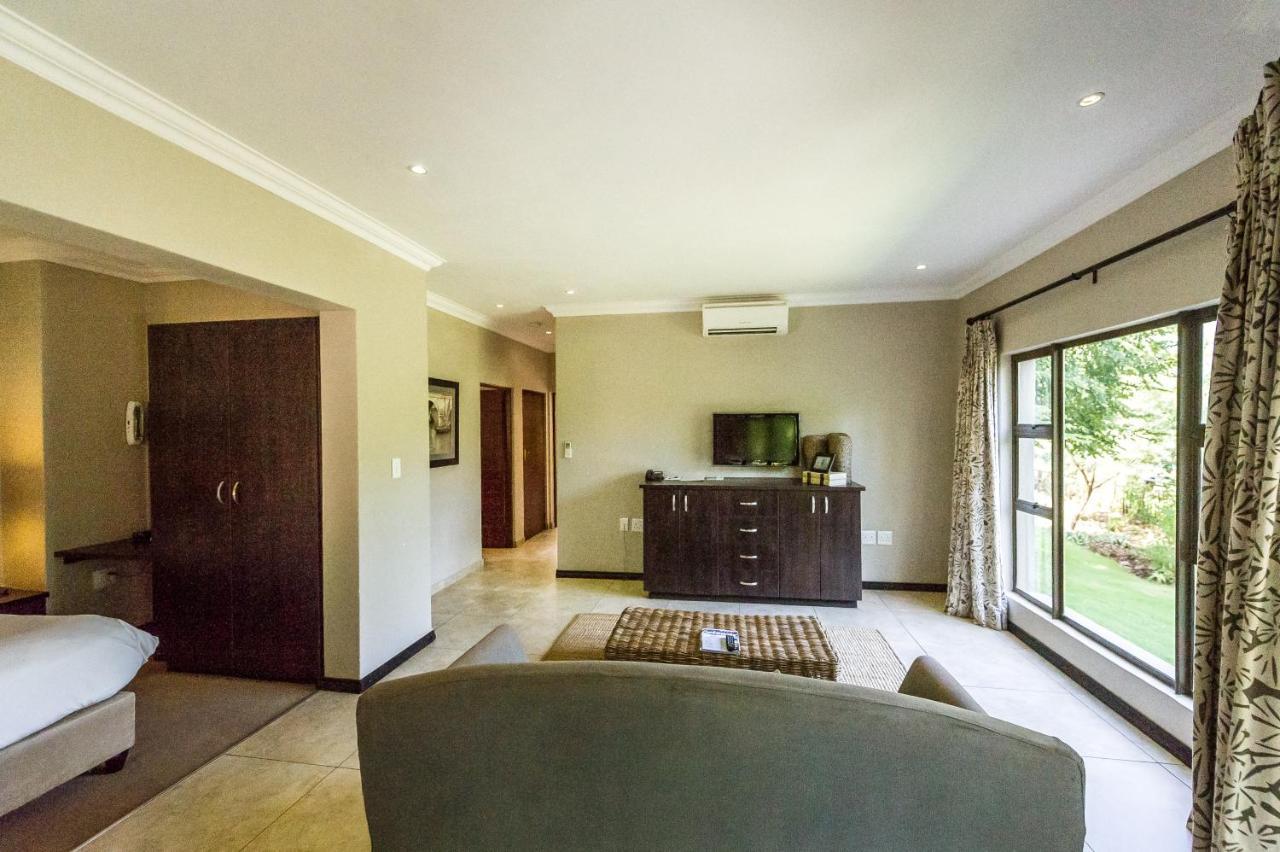 The Blades Hotel Pretoria Bagian luar foto